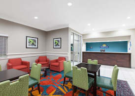 DAYS INN BY WYNDHAM ENNIS 5
