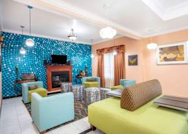 La Quinta Inn & Suites by Wyndham St. Augustine 2