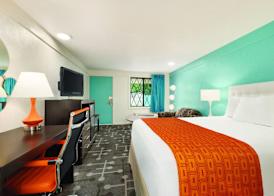 Dover Inn and Suites 5