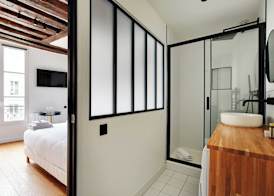Charming studio A C - 2P - Le Marais 2