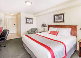 Ramada by Wyndham Hinton 5