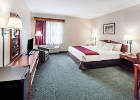 Baymont by Wyndham New Buffalo 5