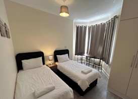 Gassiot House 4