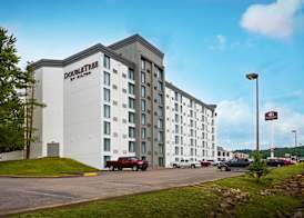 DoubleTree by Hilton Pittsburgh-Meadow Lands 4