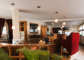 Landhotel und Weingasthof Schwarzer Adler 5