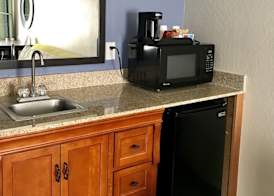 Days Inn & Suites by Wyndham East Flagstaff 3