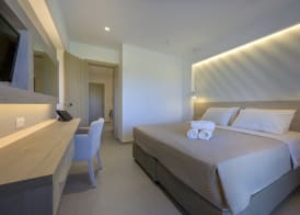 Mythos Suites Hotel 4