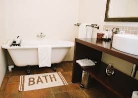 Mackaya Bella Guest House 2