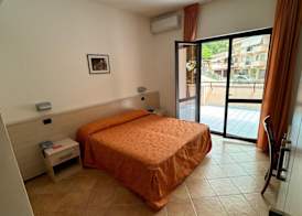 Athena Palace Hotel 4