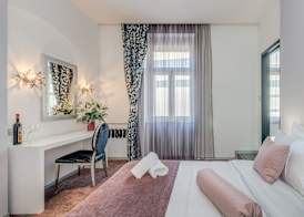 Starlight Luxury Rooms 3