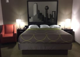 Super 8 by Wyndham Bedford DFW Airport West 5