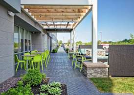 Home2 Suites By Hilton Terre Haute 3