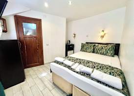 Magnificent Hotel 2
