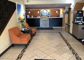 Days Inn & Suites by Wyndham Stevens Point 4