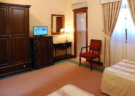 Hotel Alvar Fañez 5