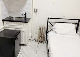 Adrian Hotel 5