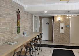 Days Inn by Wyndham Syracuse 4