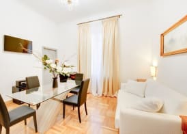 Queen Palace Suites 5