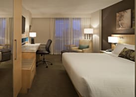 Delta Hotels by Marriott Winnipeg 5