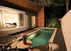 CELES BEACHFRONT RESORT 4