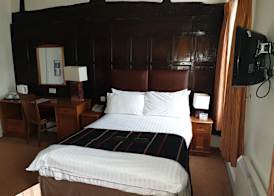 Red Lion Hotel 3