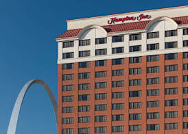 Hampton Inn St. Louis-Downtown (At the Gateway Arch) 2
