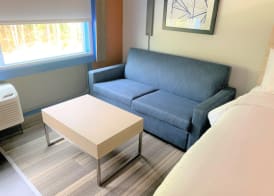 Holiday Inn Express & Suites WILMINGTON WEST - MEDICAL PARK by IHG 5