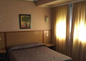 Hotel Avenida Leganv S 2