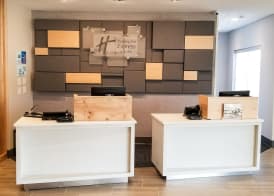 Holiday Inn Express & Suites CHARLOTTE NE - UNIVERSITY AREA by IHG 2