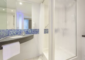 Holiday Inn Express LONDON - PARK ROYAL by IHG 5