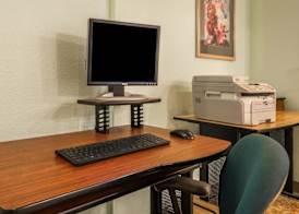 MICROTEL INN & SUITES BY WYNDHAM KANSAS CITY AIRP 2