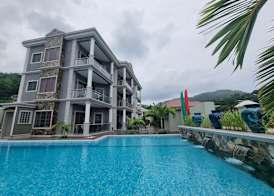 Phoenix Luxury Self Catering Apartments 5