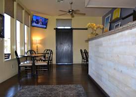 Days Inn & Suites by Wyndham Lodi 4