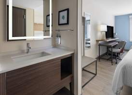 Holiday Inn & Suites RICHMOND - WEST END by IHG 4