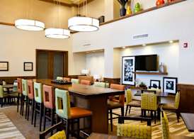 Hampton Inn & Suites Salinas 4