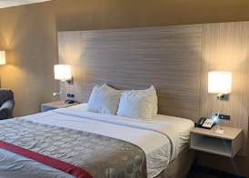 Ramada by Wyndham West Atlantic City 3