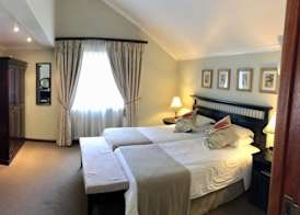 Dunvegan Execu Lodge 3