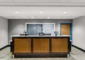 Hampton Inn & Suites Baltimore/Woodlawn 4