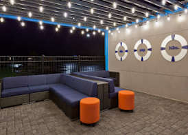 Tru by Hilton Auburn 3