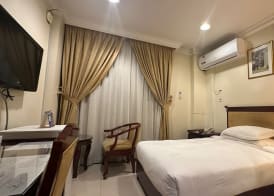Al Muntazah Plaza Hotel 4