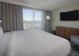 Four Points by Sheraton Suites Tampa Airport Westshore 5