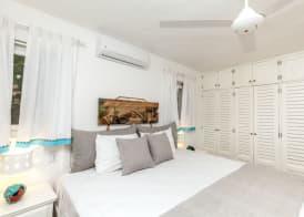 Los Corales Beach Village 4