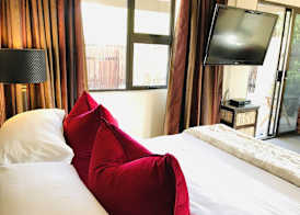 Wild Dog Guest Lodge 3