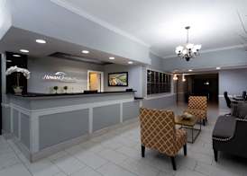 Howard Johnson by Wyndham Waukegan Great Lakes 2