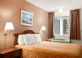 Travelodge by Wyndham Bakersfield 5