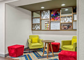 Hampton Inn Bowie 2
