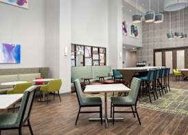 Hampton Inn & Suites Charlotte Airport Lake Pointe 4