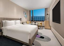 Holiday Inn Shanghai Pudong Airport, an IHG Hotel 5