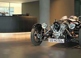 V8 HOTEL Motorworld Region Stuttgart 5
