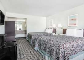 Days Inn by Wyndham St Clairsville 5